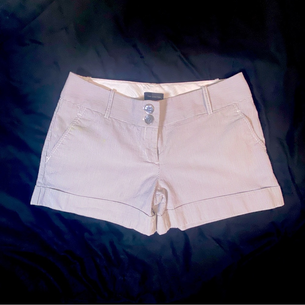 The limited grey and white pinstripe shorts size 8.